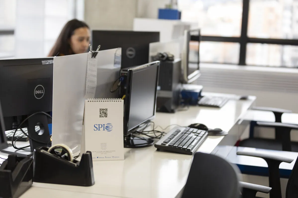 Equipo de trabajo de SPI Americas en sesion de asesoria legal sobre propiedad intelectual